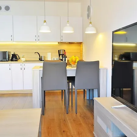 Daire Apartamentyprzymorzu Solna 201 - W Centrum Blisko Morza *
